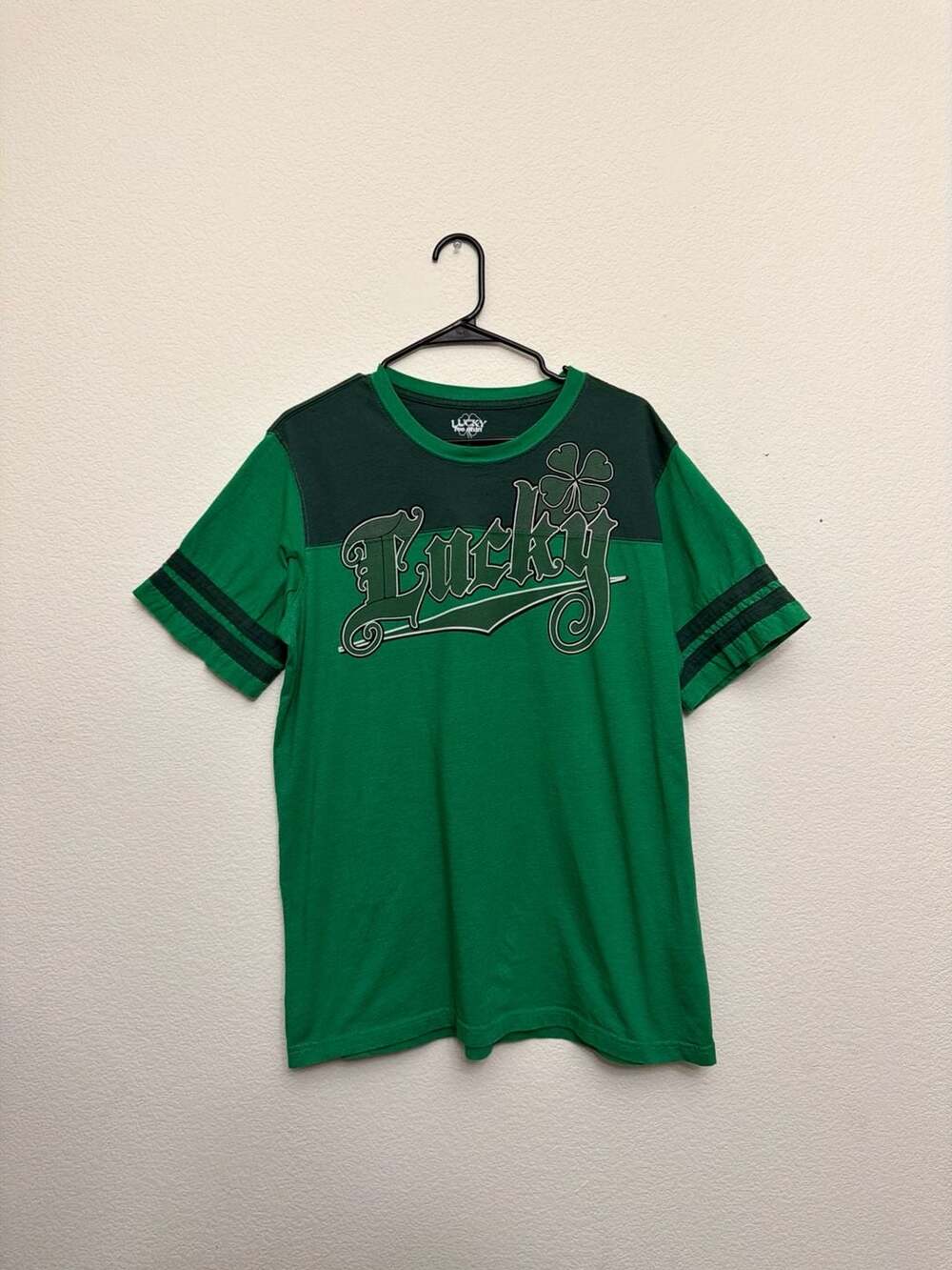Lucky Tee Shirt Vintage Y2K Green Graphic T-Shirt Size XL